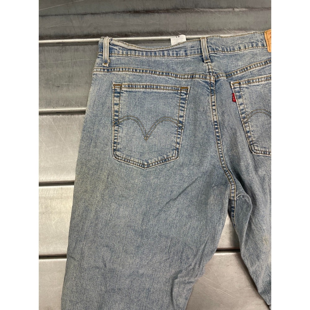 Vintage Levis 550 Jeans Womens 16S 35X30 Blue Light Wash Denim Relaxed Boot Cut - Picture 12 of 14